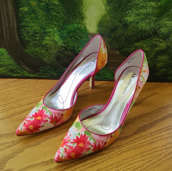 Anne Klein Shoes - Anne Klein Hot pink heels flowers shoes